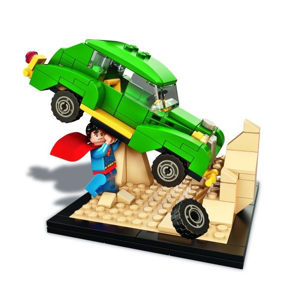 lego-superman-comic-con-exclusive-600x60