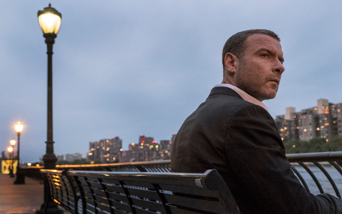 ray donovan season 5 finale explained: ray's final fall | collider