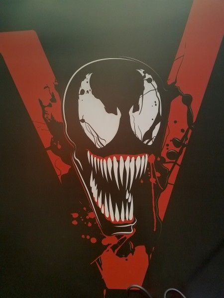 venom-movie-poster-ccxp-image-2-450x600.jpg