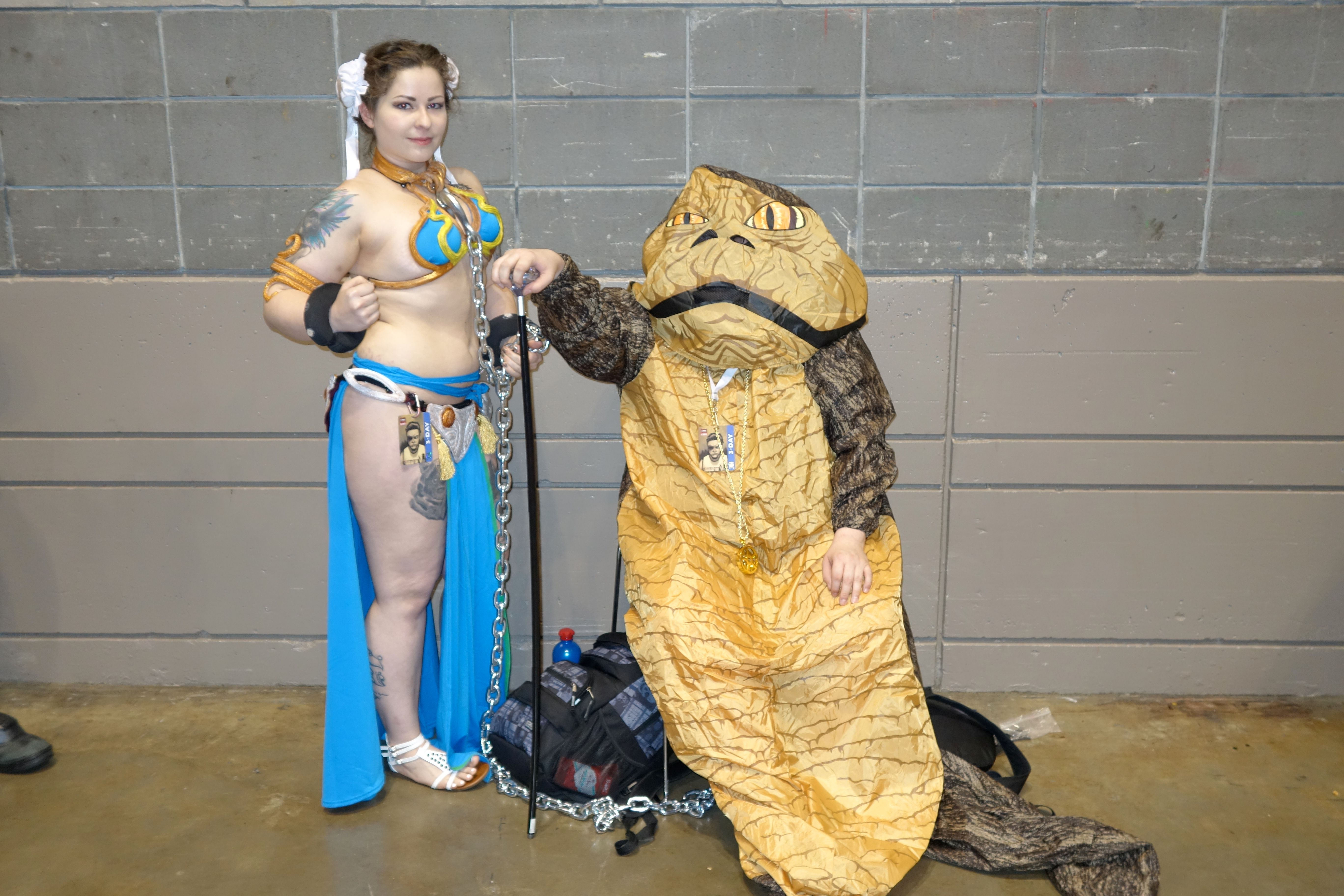 Cosplay: Over 50 Pictures from C2E2 2015. Costumes include Halo, Star Wars, Batman ...