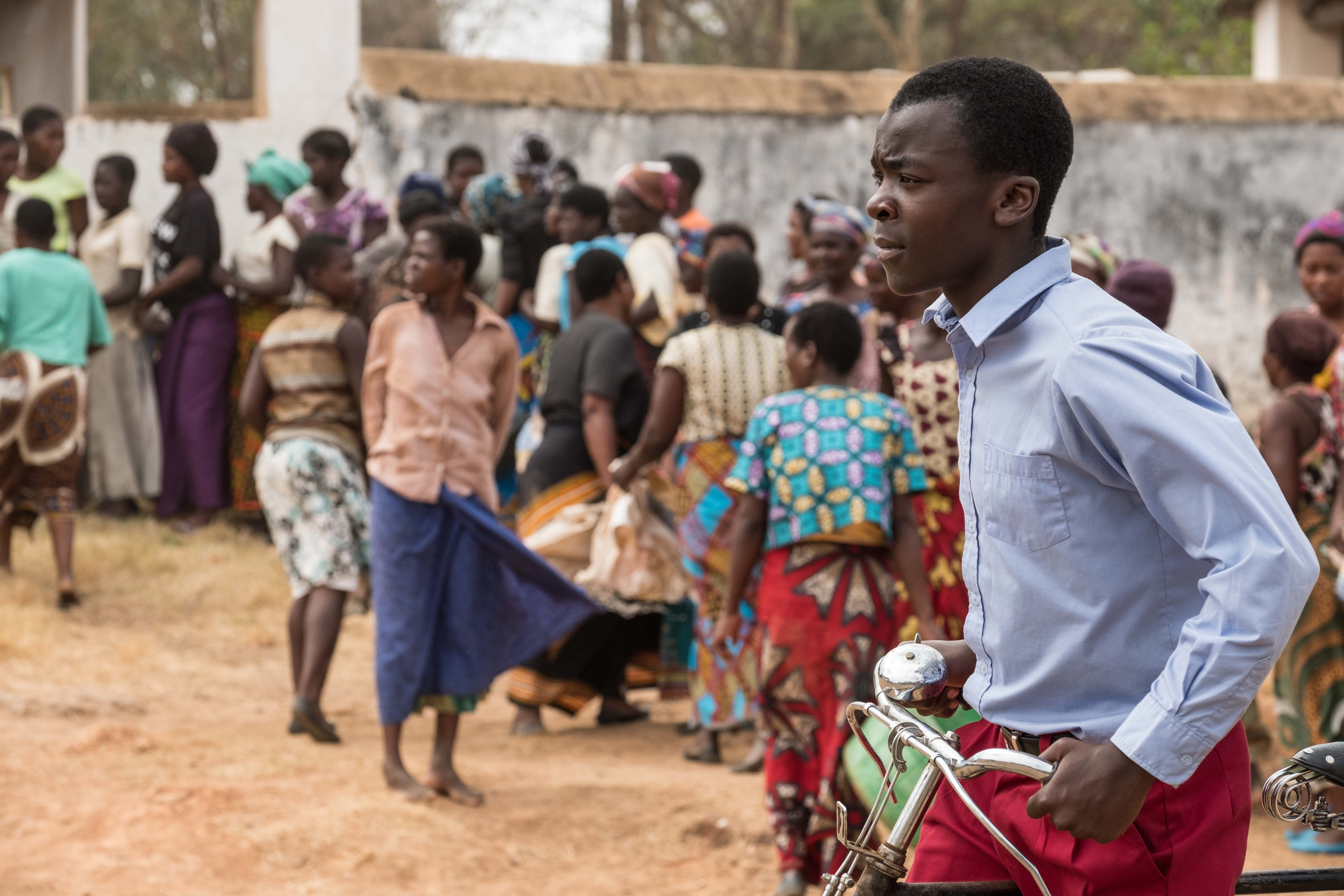 The Boy Who Harnessed the Wind Trailer Reveals Chiwetel Ejiofor's Directorial Debut ...