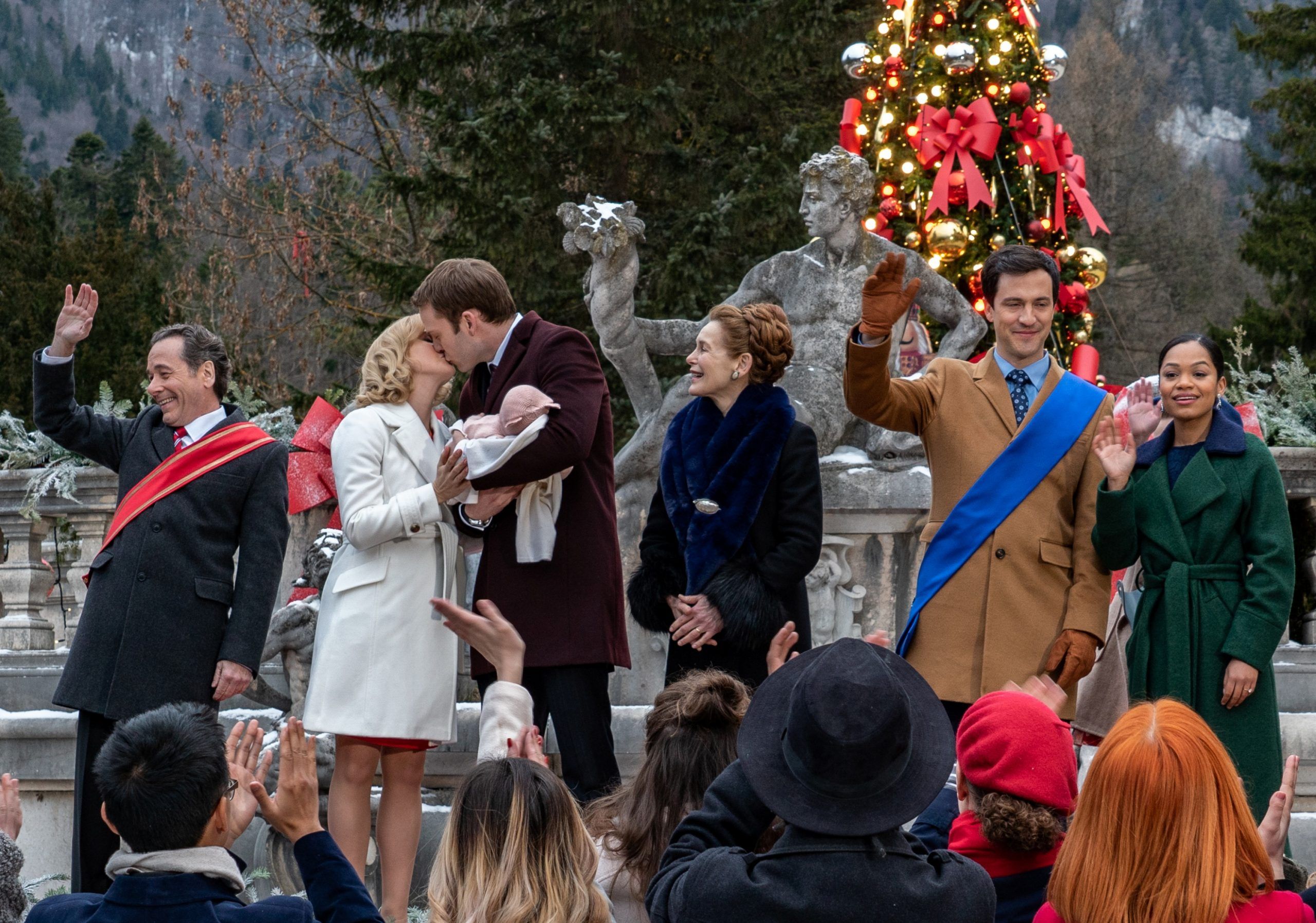 A Christmas Prince 3 Stars Rose McIver & Ben Lamb on the Netflix Franchise | Collider