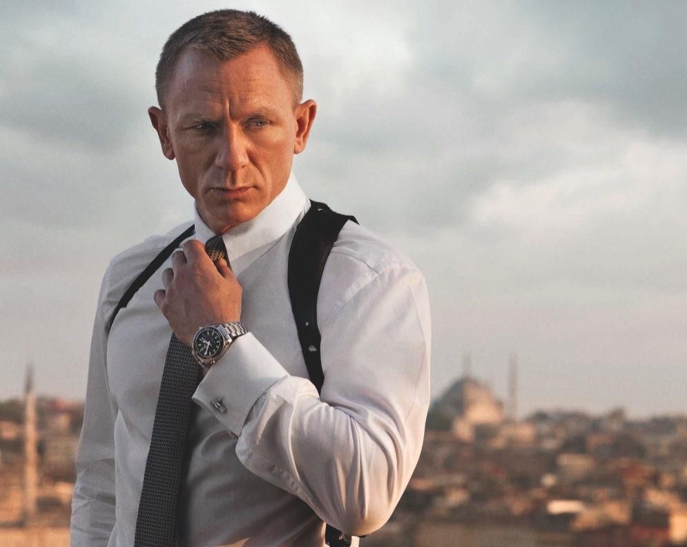 New James Bond SKYFALL Images Starring Daniel Craig, Naomie Harris, and ...